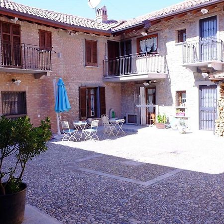 B&B La Corte Suites Salice Terme Esterno foto