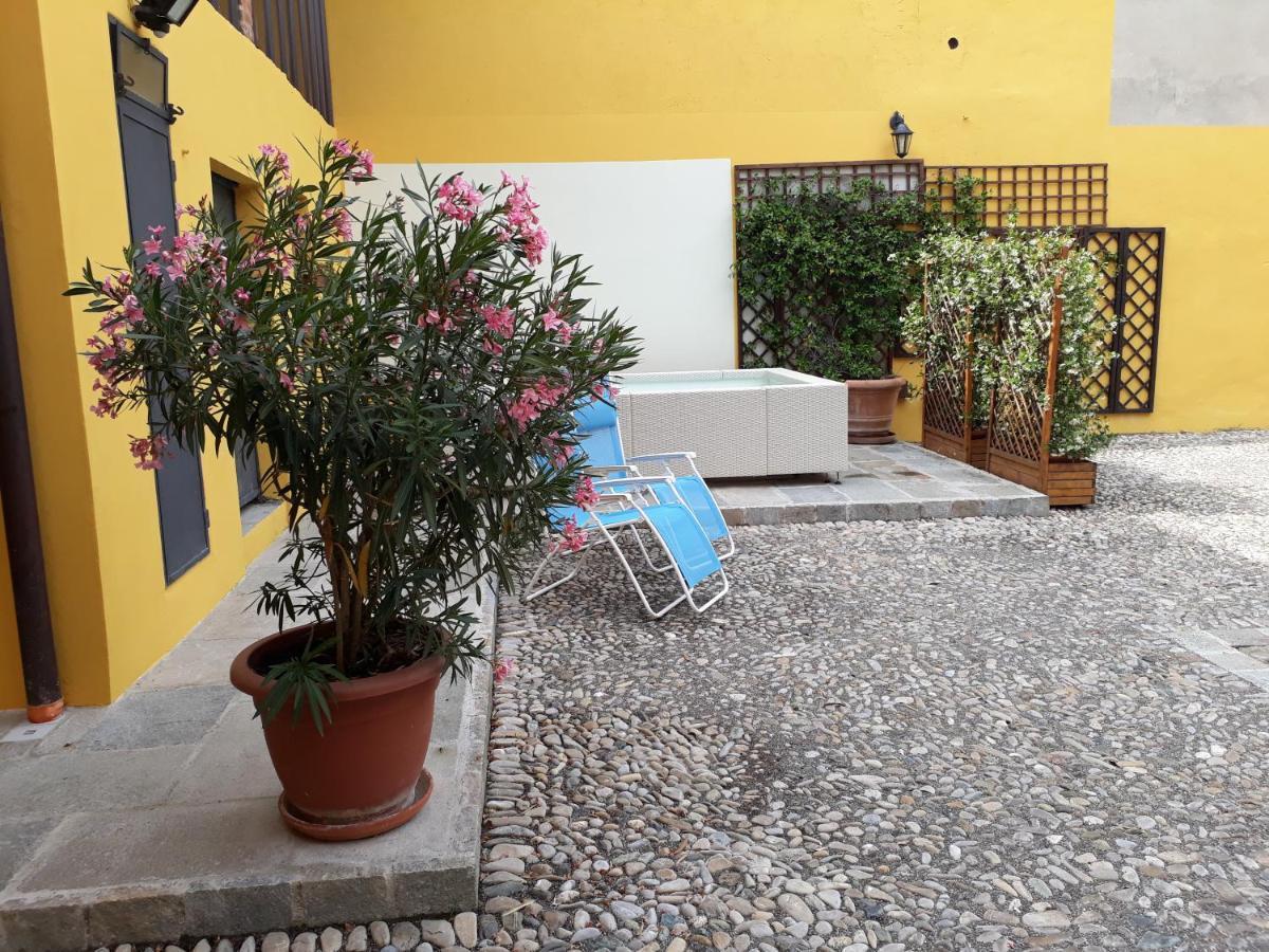 B&B La Corte Suites Salice Terme Esterno foto