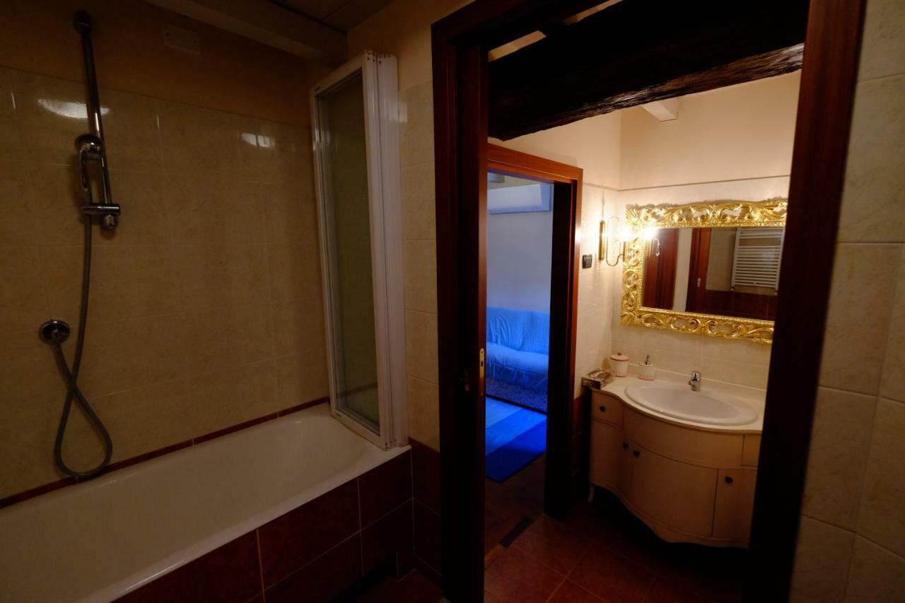 B&B La Corte Suites Salice Terme Esterno foto