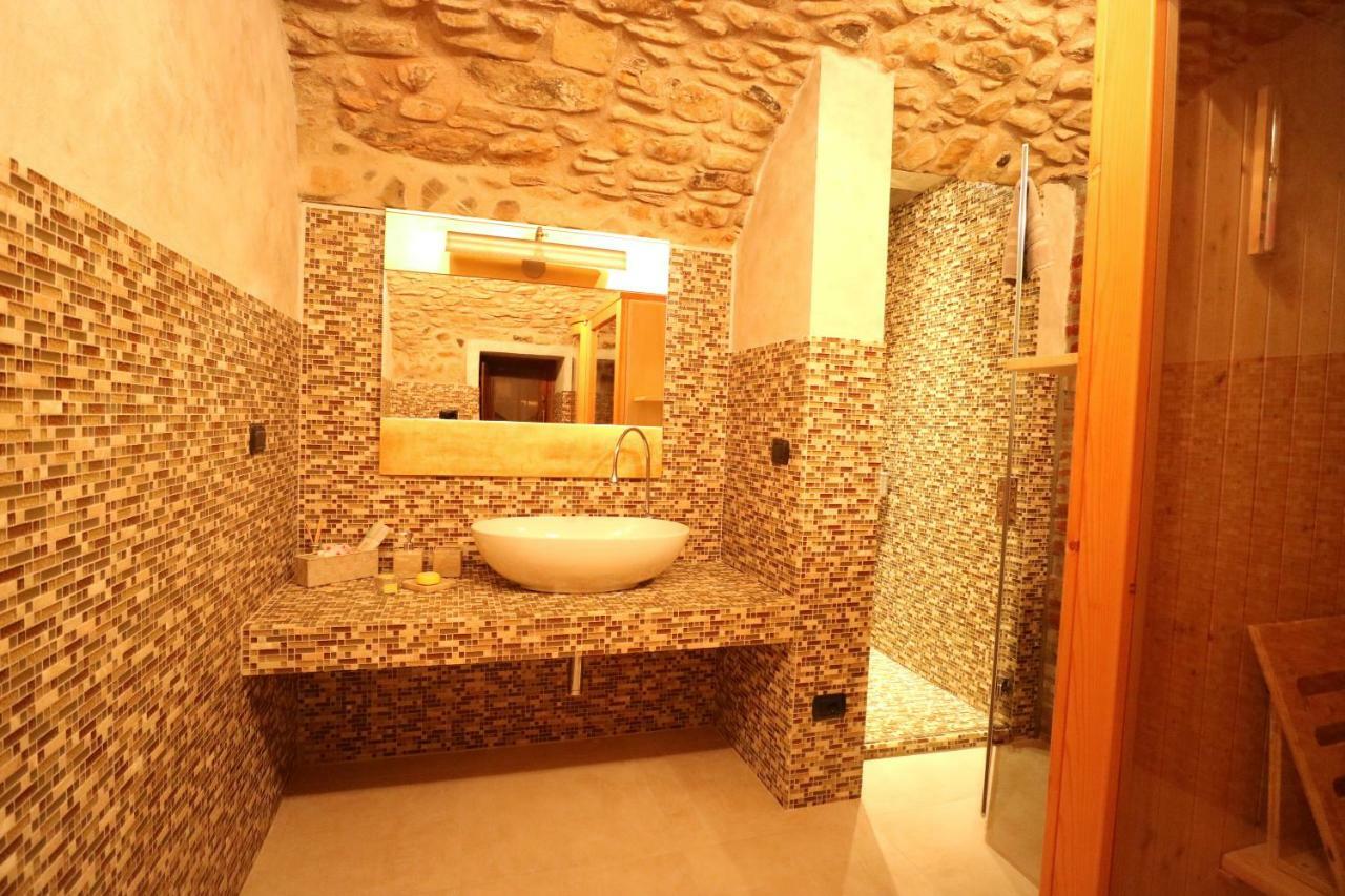 B&B La Corte Suites Salice Terme Esterno foto