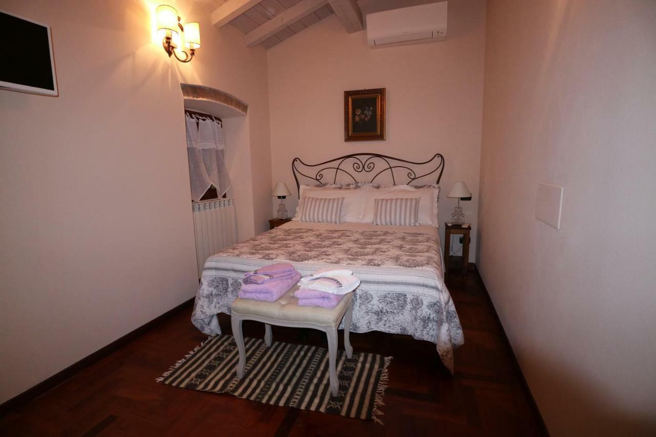 B&B La Corte Suites Salice Terme Esterno foto